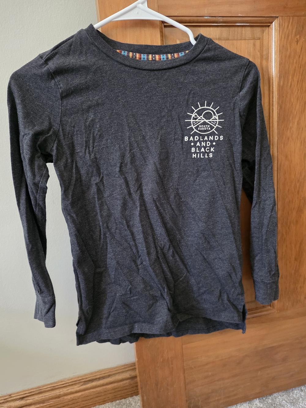art class Dark Gray Long-Sleeve Graphic Tee - Badlands & Black Hills